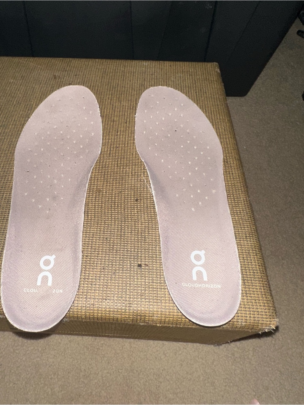 On Running women's sneakers in light beige and blush - Picture 10 of 14